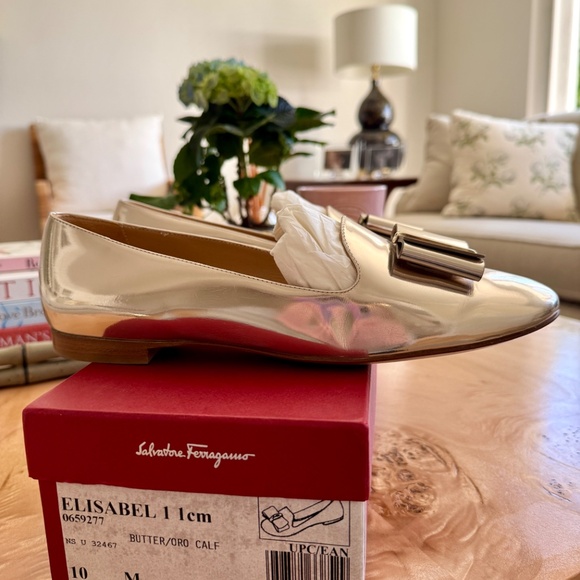 Salvatore Ferragamo ‘Elisabel’ Vara loafer, in gold ‘Butter / Oro’, size 10 M - Picture 4 of 5